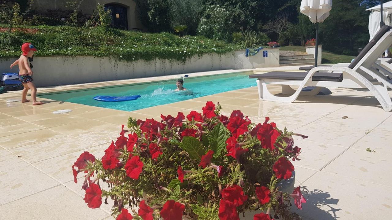 Le Peyroutet Apartamento Cazaux-Villecomtal Exterior foto