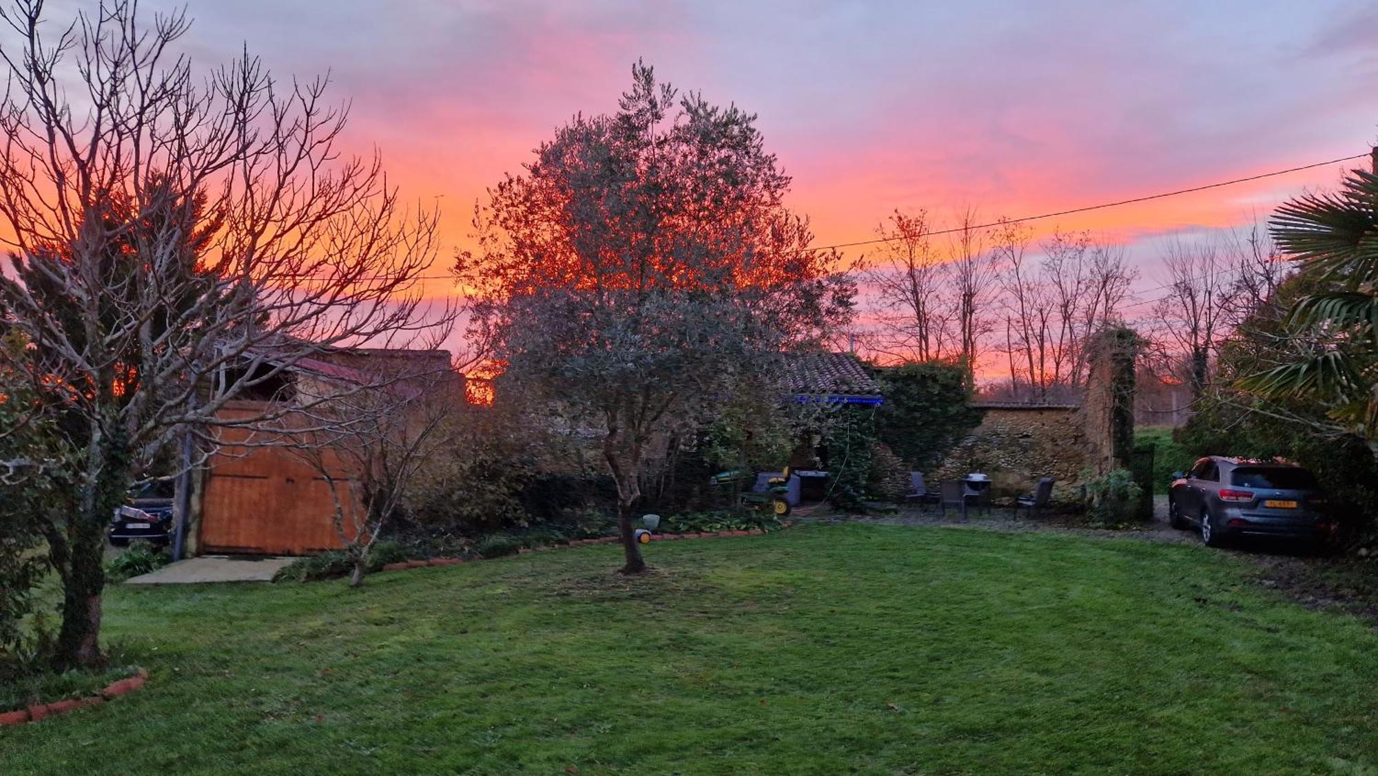 Le Peyroutet Apartamento Cazaux-Villecomtal Exterior foto